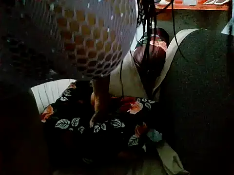 Snapshot of bustydivaxx21 chatting on 09-26-25, 11:20 bustydivaxx21 online show from 09-26-25, 11:20