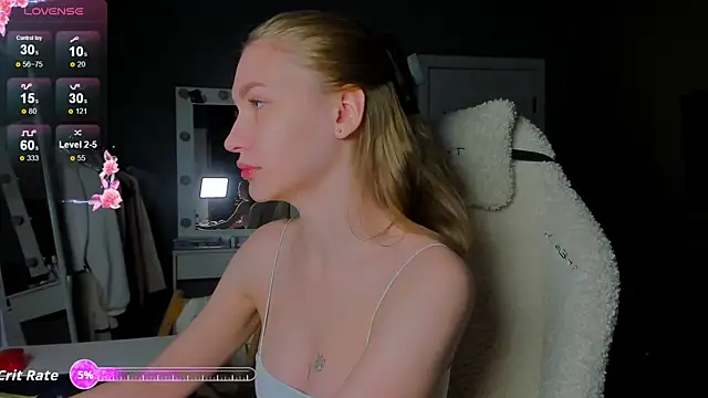 Snapshot of Ammi_bliss chatting on 10-03-25, 03:36 Ammi bliss online show from 10-03-25, 03:36