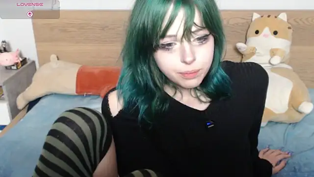 Snapshot of triplebakaaa chatting on 10-16-25, 06:53 triplebakaaa online show from 10-16-25, 06:53