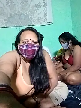 LoveOnStream online show from 11-22-25, 04:39