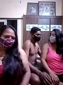 LoveOnStream online show from 02-10-26, 12:09