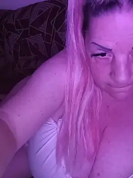 Snapshot of AnnStefani@xh chatting on 06-14-26, 02:52 AnnStefanixh online show from 06-14-26, 02:52