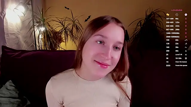 NanaMertins online show from 10-31-25, 01:06