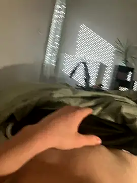 Snapshot of Loulou_2007 chatting on 09-27-25, 07:57 Loulou 2007 online show from 09-27-25, 07:57