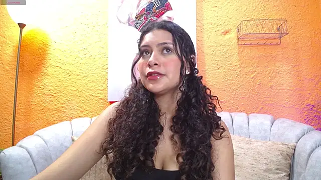 CurlyDani online show from 10-22-25, 06:51
