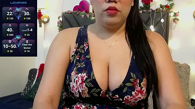 Snapshot of IndraKaur_ chatting on 06-30-26, 12:06 IndraKaur online show from 06-30-26, 12:06