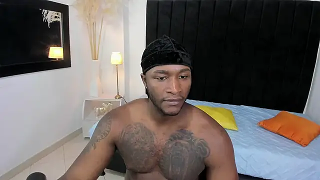 Snapshot of chrstian_lewis1 chatting on 11-04-25, 03:44 chrstian lewis1 online show from 11-04-25, 03:44