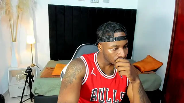 Snapshot of chrstian_lewis1 chatting on 11-09-25, 02:04 chrstian lewis1 online show from 11-09-25, 02:04