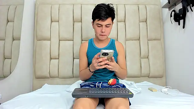 Felipe Cold online show from 10-11-25, 02:00