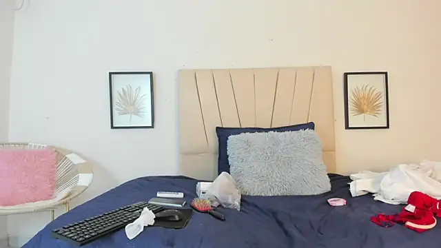  Miaa khalifa  online show from 03-23-26, 12:09