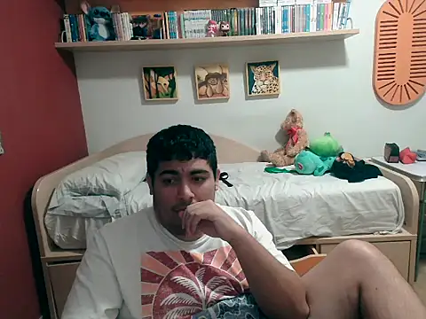 Snapshot of Martigato3 chatting on 09-23-25, 01:52 Martigato3 online show from 09-23-25, 01:52