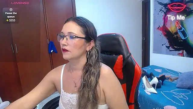 noelia milf19 online show from 07-18-26, 11:30