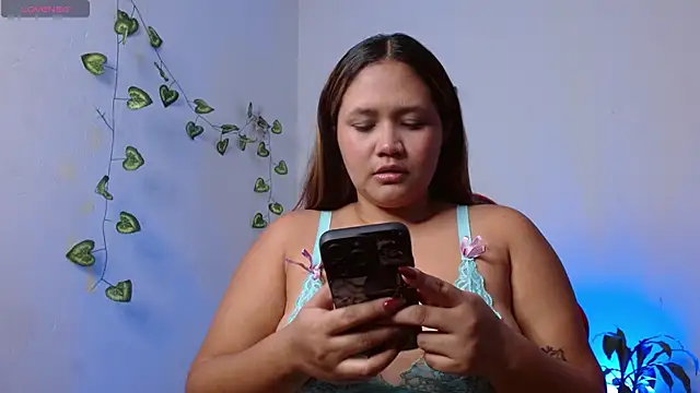 Snapshot of isa_salvatore_ chatting on 09-12-25, 06:08 isa salvatore  online show from 09-12-25, 06:08