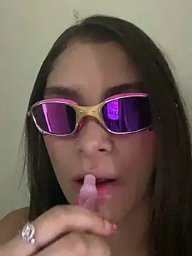 Hannacooper3 online show from 11-09-25, 11:47