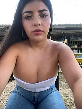 Snapshot of Isaa-Sweet chatting on 03-16-26, 03:05 Isaa-Sweet online show from 03-16-26, 03:05