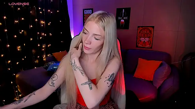 AnyaTaylor  online show from 09-25-25, 02:15