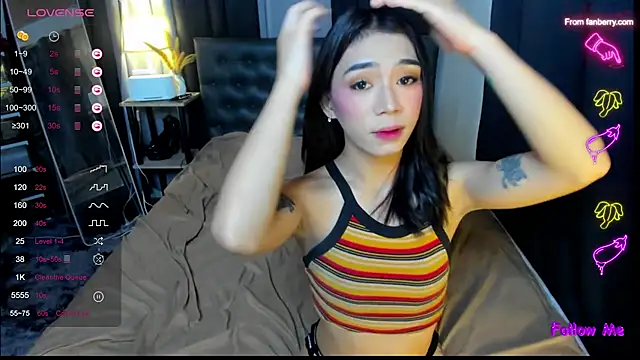 Snapshot of bellamoonlightX chatting on 06-18-26, 08:25 bellamoonlightX online show from 06-18-26, 08:25