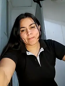 Snapshot of Llizxxy chatting on 02-25-26, 04:22 Llizxxy online show from 02-25-26, 04:22