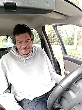 twitshe online show from 10-15-25, 09:42