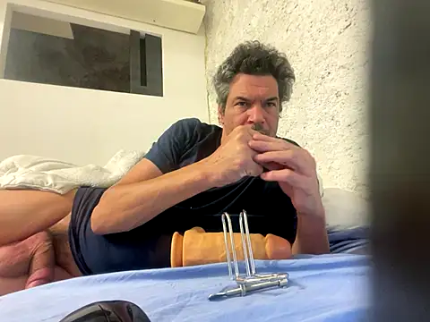 twitshe online show from 10-30-25, 12:23