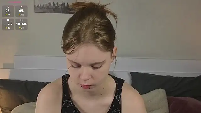 Snapshot of JulietteRain chatting on 05-18-26, 06:14 JulietteRain online show from 05-18-26, 06:14