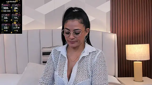 Mommy Naughty online show from 05-13-26, 11:18
