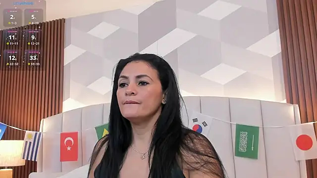 Snapshot of Mommy_Naughty chatting on 07-18-26, 11:14 Mommy Naughty online show from 07-18-26, 11:14