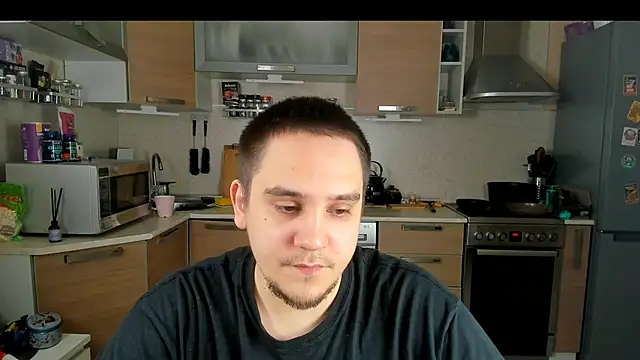 Snapshot of Bear_Beer130 chatting on 04-24-26, 01:57 Bear Beer130 online show from 04-24-26, 01:57