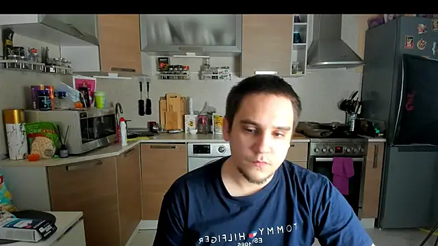 Snapshot of Bear_Beer130 chatting on 05-21-26, 04:03 Bear Beer130 online show from 05-21-26, 04:03