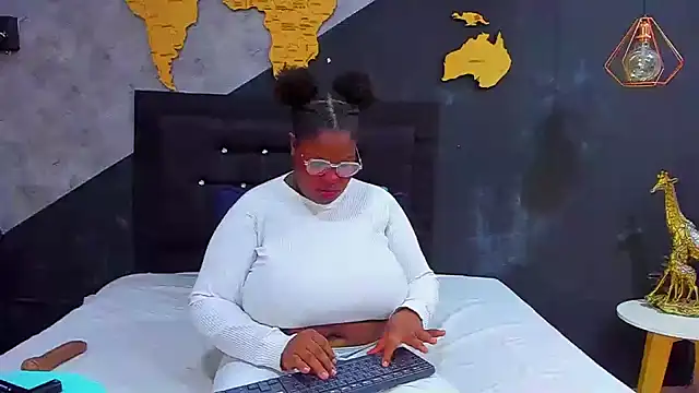 Maiam  Rossi online show from 10-18-25, 12:39