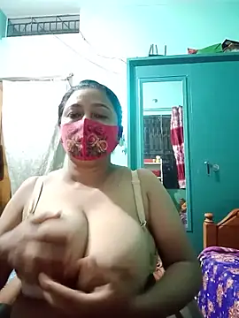 Snapshot of jenyfer709 chatting on 06-12-26, 10:30 jenyfer709 online show from 06-12-26, 10:30