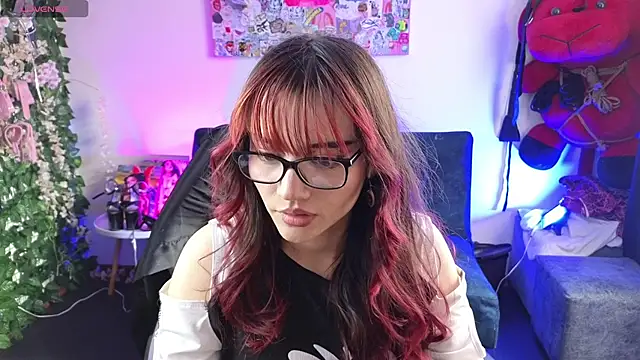 Snapshot of MiaVelvetDoll chatting on 07-16-26, 02:12 MiaVelvetDoll online show from 07-16-26, 02:12