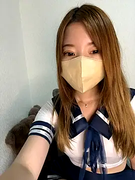 Snapshot of yuuhichan chatting on 10-15-25, 04:18 yuuhichan online show from 10-15-25, 04:18