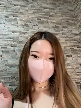 Snapshot of yuuhichan chatting on 12-15-25, 12:04 yuuhichan online show from 12-15-25, 12:04