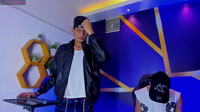 Snapshot of imperial_boys chatting on 09-09-25, 03:50 imperial boys online show from 09-09-25, 03:50