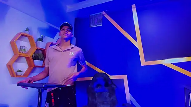 Snapshot of imperial_boys chatting on 09-12-25, 03:50 imperial boys online show from 09-12-25, 03:50