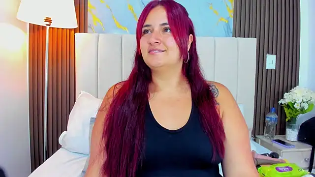 Snapshot of Victoria_Guzman chatting on 04-27-26, 03:21 Victoria Guzman online show from 04-27-26, 03:21