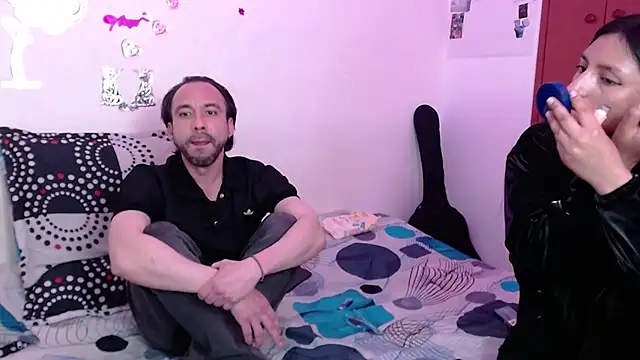 Snapshot of EvaHarryy chatting on 09-21-25, 02:46 EvaHarryy online show from 09-21-25, 02:46