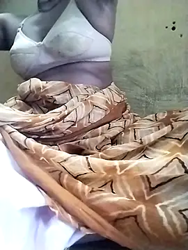 Snapshot of Gopika_Dudi chatting on 10-12-25, 01:04 Gopika Dudi online show from 10-12-25, 01:04