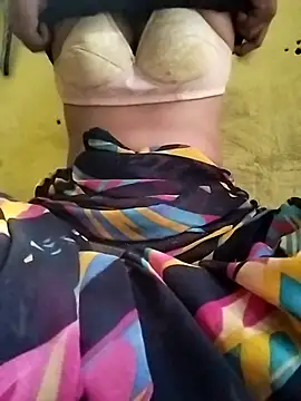 Snapshot of Gopika_Dudi chatting on 10-17-25, 01:09 Gopika Dudi online show from 10-17-25, 01:09