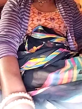 Snapshot of Gopika_Dudi chatting on 10-31-25, 02:51 Gopika Dudi online show from 10-31-25, 02:51