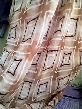 Snapshot of Gopika_Dudi chatting on 11-19-25, 01:49 Gopika Dudi online show from 11-19-25, 01:49