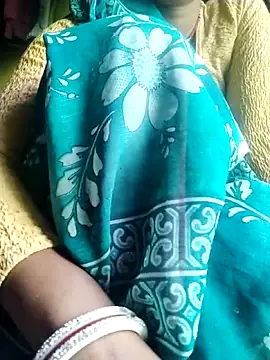 Snapshot of Gopika_Dudi chatting on 11-30-25, 07:12 Gopika Dudi online show from 11-30-25, 07:12