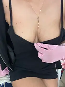 Snapshot of TeaseTanya chatting on 01-19-26, 12:42 TeaseTanya online show from 01-19-26, 12:42