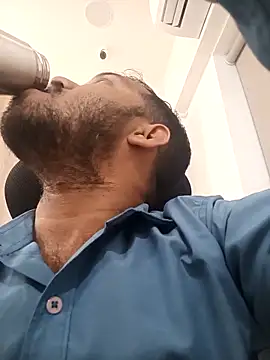 Snapshot of VJ17 chatting on 12-23-25, 05:05 VJ17 online show from 12-23-25, 05:05