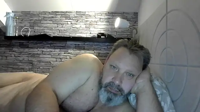 Snapshot of BigMan738@xh chatting on 06-03-26, 10:04 BigMan738xh online show from 06-03-26, 10:04