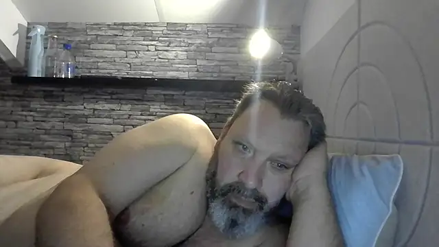 Snapshot of BigMan738@xh chatting on 06-22-26, 10:40 BigMan738xh online show from 06-22-26, 10:40