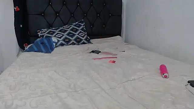 Angeliicaxx online show from 09-30-25, 04:17