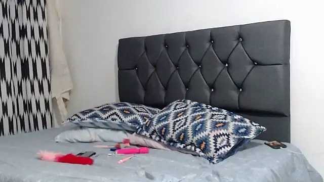 Angeliicaxx online show from 10-10-25, 12:42