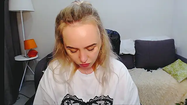 LiluMoon   online show from 04-02-26, 06:38